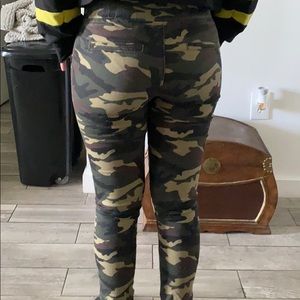 Girl camouflage pants